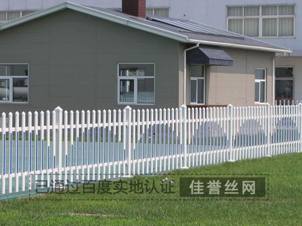 PVC草坪围栏022